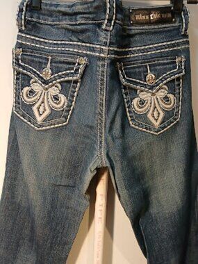 Miss Chic Denim Capri Size 9 Stitched Fleur De Lis